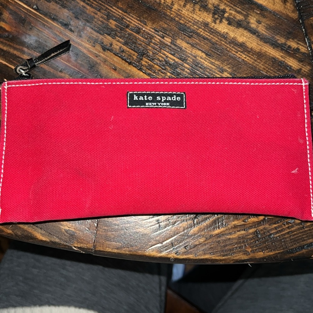 💙2 Kate Spade🩷 GUC misc cases. Adorable and classic!! - Picture 4 of 4